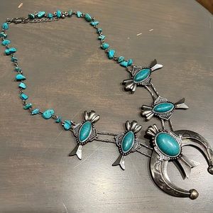 Turquoise style necklace
